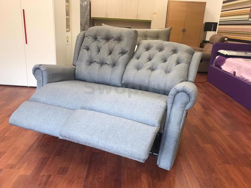 2 seater sofa with 2 electric recliners
